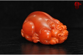 选择商品房布局时的风水考量和建议，综合多个因素进行决策。